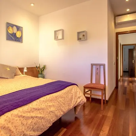 Estrella Villa *